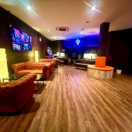 Arena Esports Hotel @ Bugis Village Singapur Exterior foto